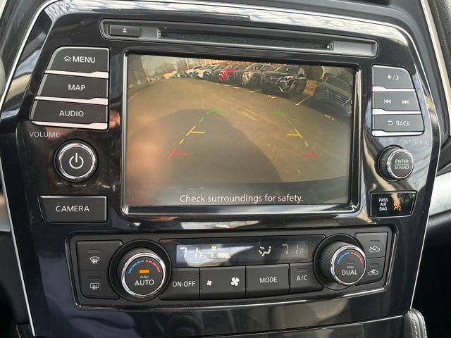 Used 2023 Nissan Maxima SL image 14