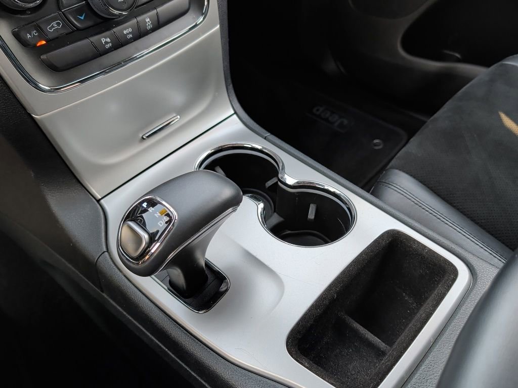 Used 2015 Jeep Grand Cherokee Altitude AWD/4WD image 19