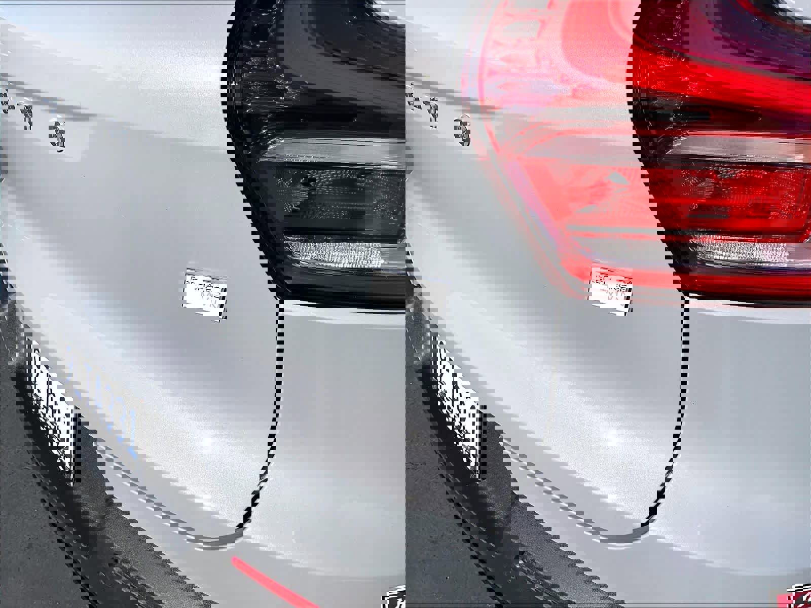 Used 2024 Volvo XC40 Recharge Plus w/ Protection Package Premier image 11