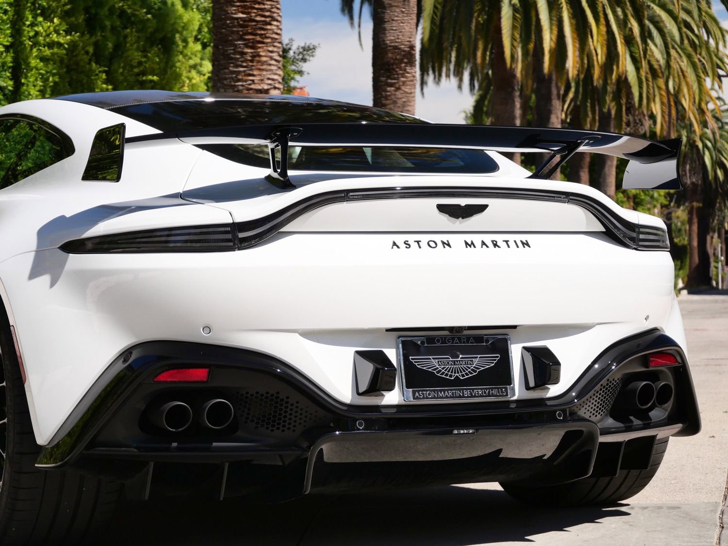 Used 2023 Aston Martin V8 Vantage Coupe image 8