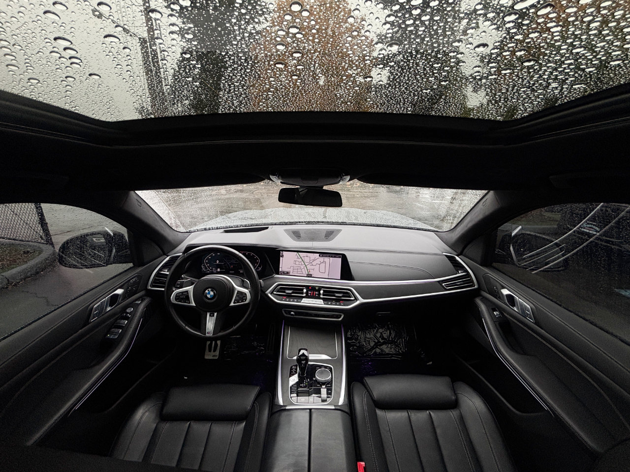 Used 2022 BMW X7 xDrive40i w/ M Sport Package image 18