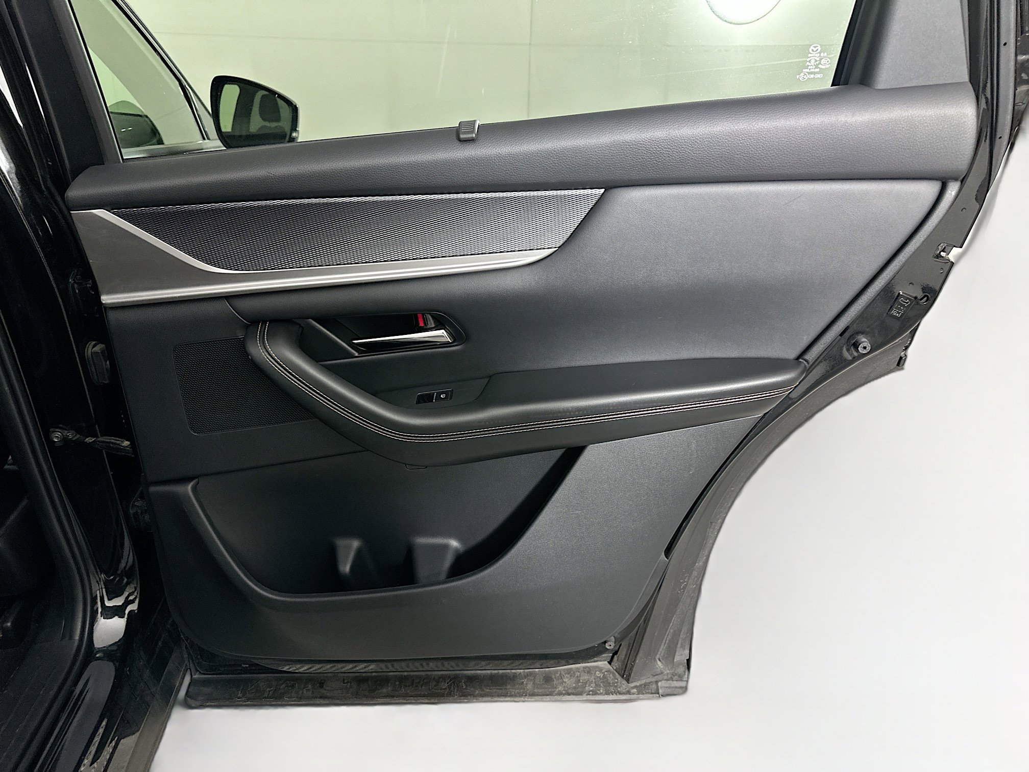 Used 2025 MAZDA CX-90 3.3 Turbo w/ Preferred Package AWD/4WD image 33