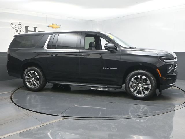 Used 2025 Chevrolet Suburban LT w/ Comfort Package AWD/4WD image 50