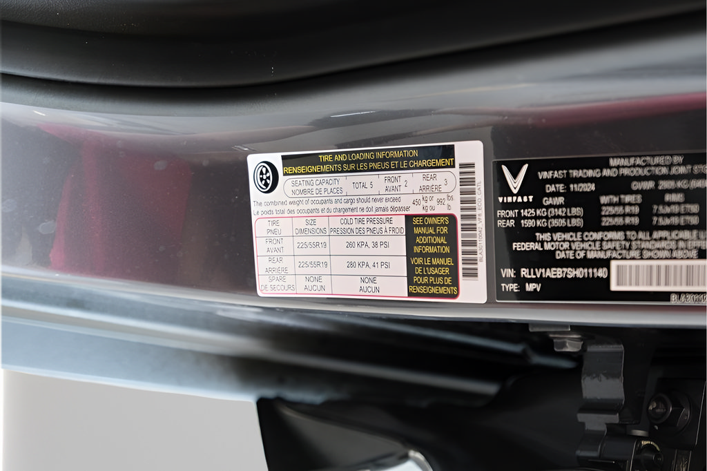 New 2025 VinFast VF 8 Eco AWD/4WD image 23