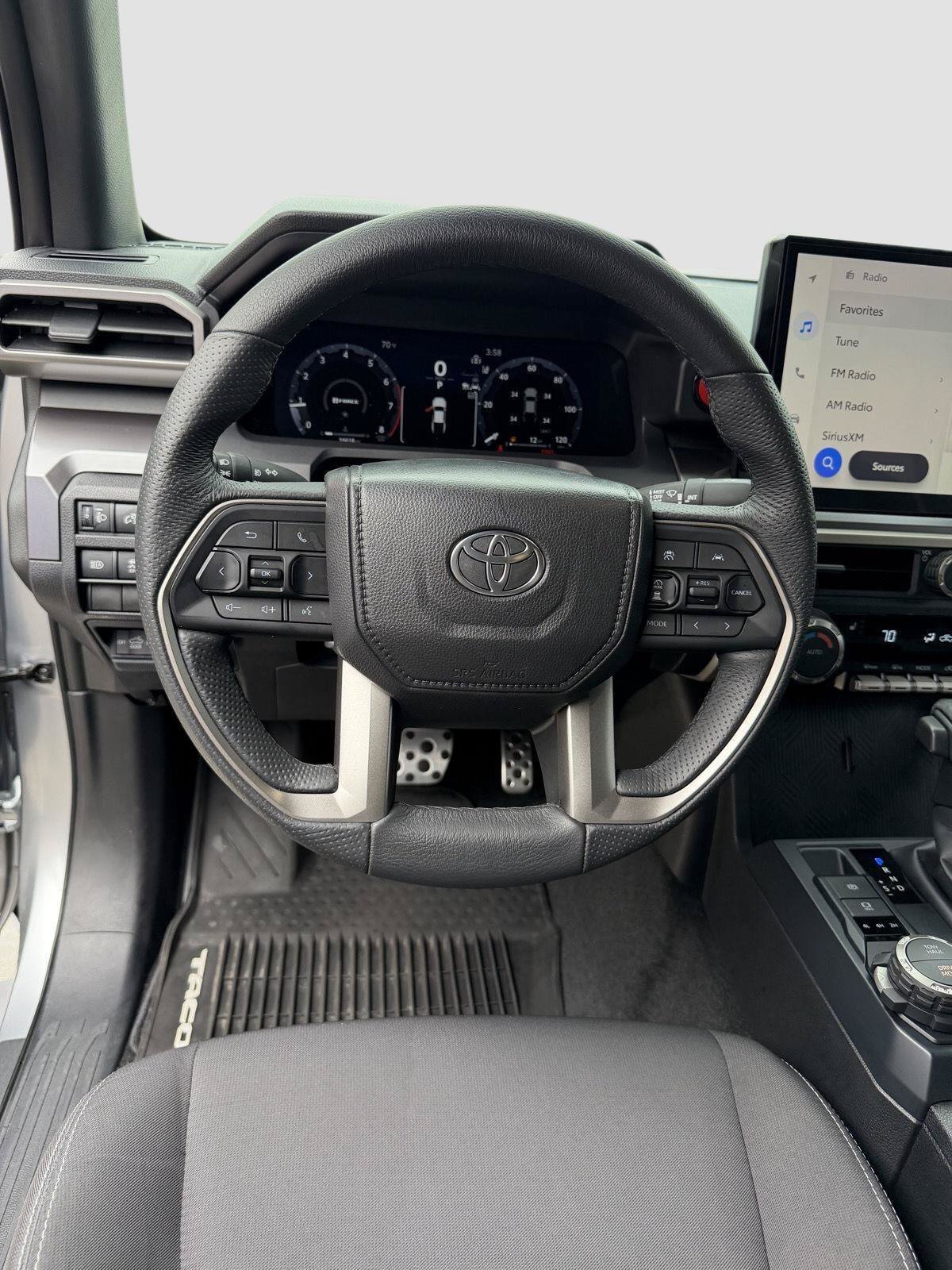 Used 2025 Toyota Tacoma TRD Sport AWD/4WD image 14
