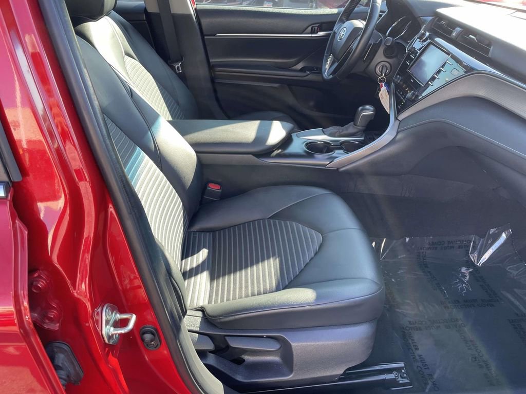Used 2020 Toyota Camry SE image 45