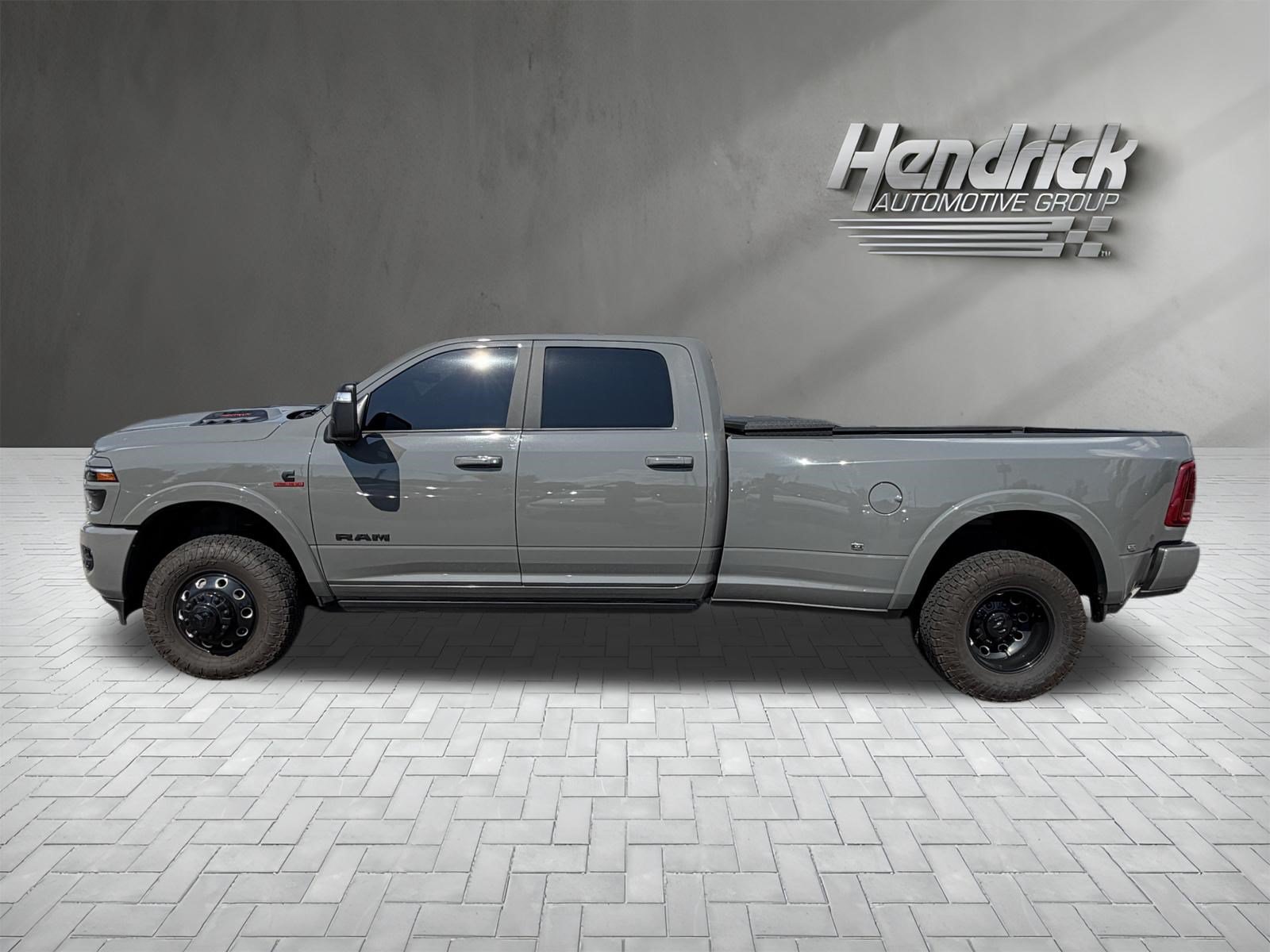 Used 2025 RAM 3500 Limited AWD/4WD image 6
