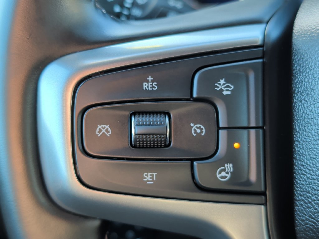 Used 2025 Chevrolet Silverado 1500 LT AWD/4WD image 12