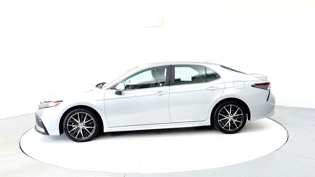 Certified 2024 Toyota Camry SE w/ Cold Weather Package AWD/4WD image 3