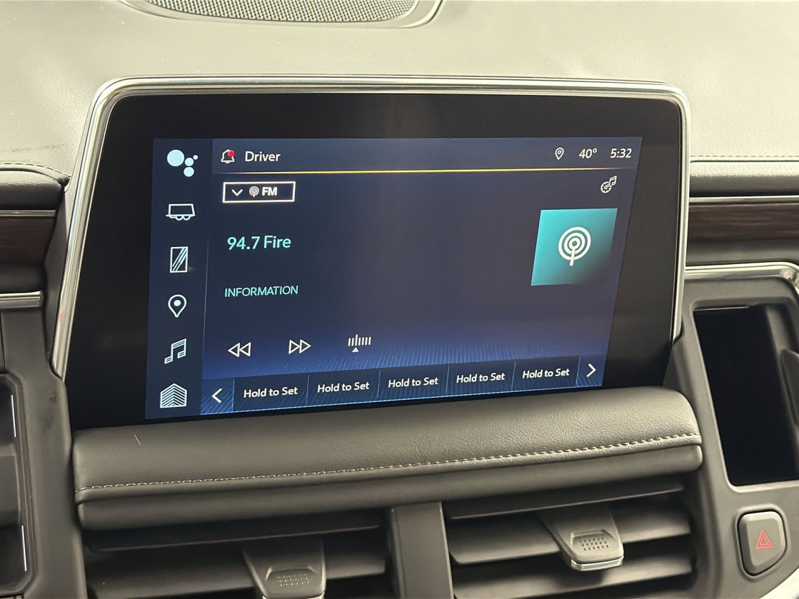 Used 2023 Chevrolet Suburban High Country w/ Advanced Technology Package image 18