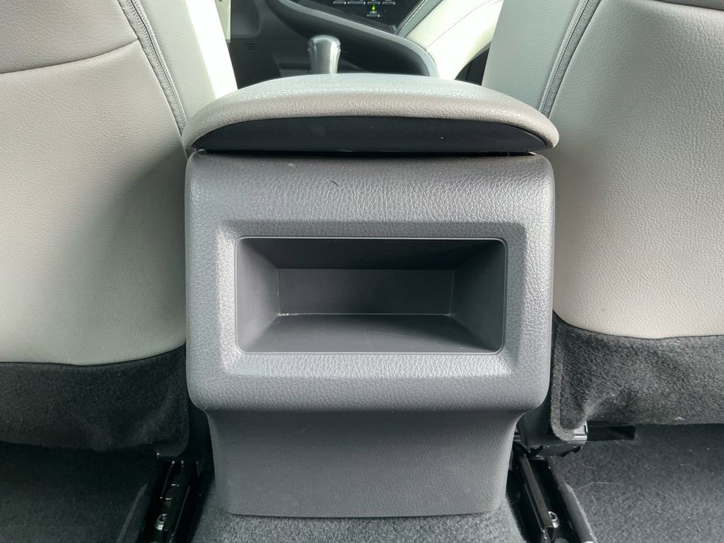 Used 2024 Toyota Camry SE image 19