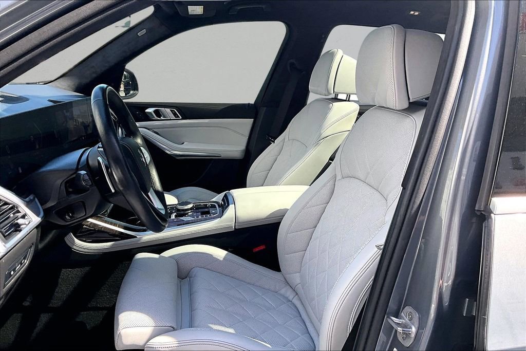 Used 2024 BMW X7 xDrive40i w/ Parking Assistance Package AWD/4WD image 20