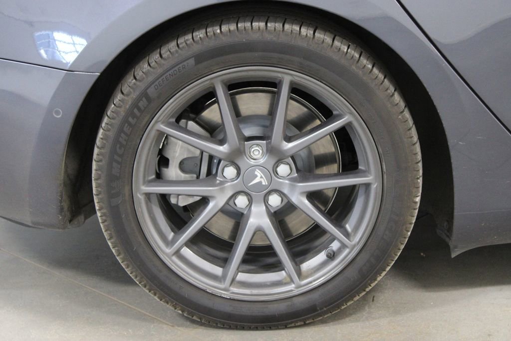 Used 2021 Tesla Model 3 Standard Range Plus RWD image 12