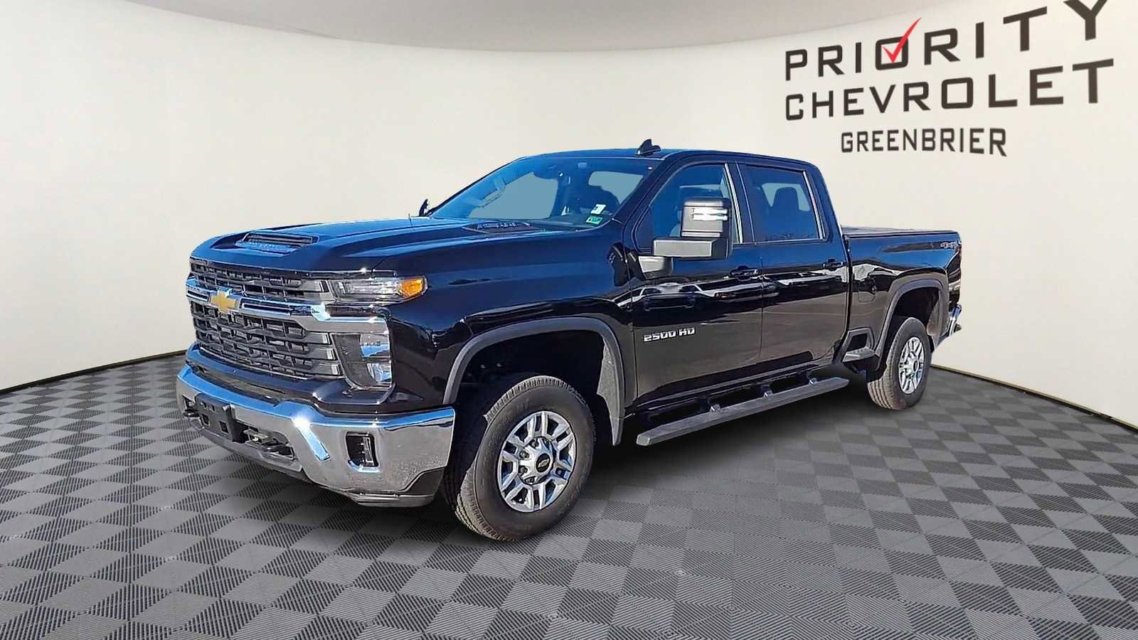Used 2025 Chevrolet Silverado 2500 LT w/ Convenience Package image 4