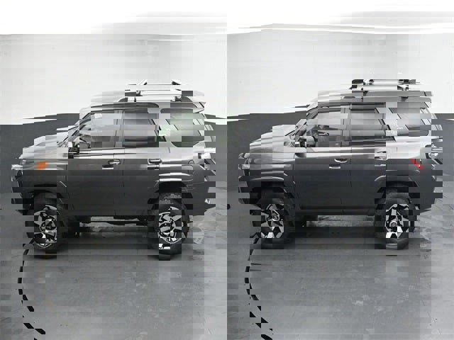 Used 2018 Toyota 4Runner TRD Off-Road image 25