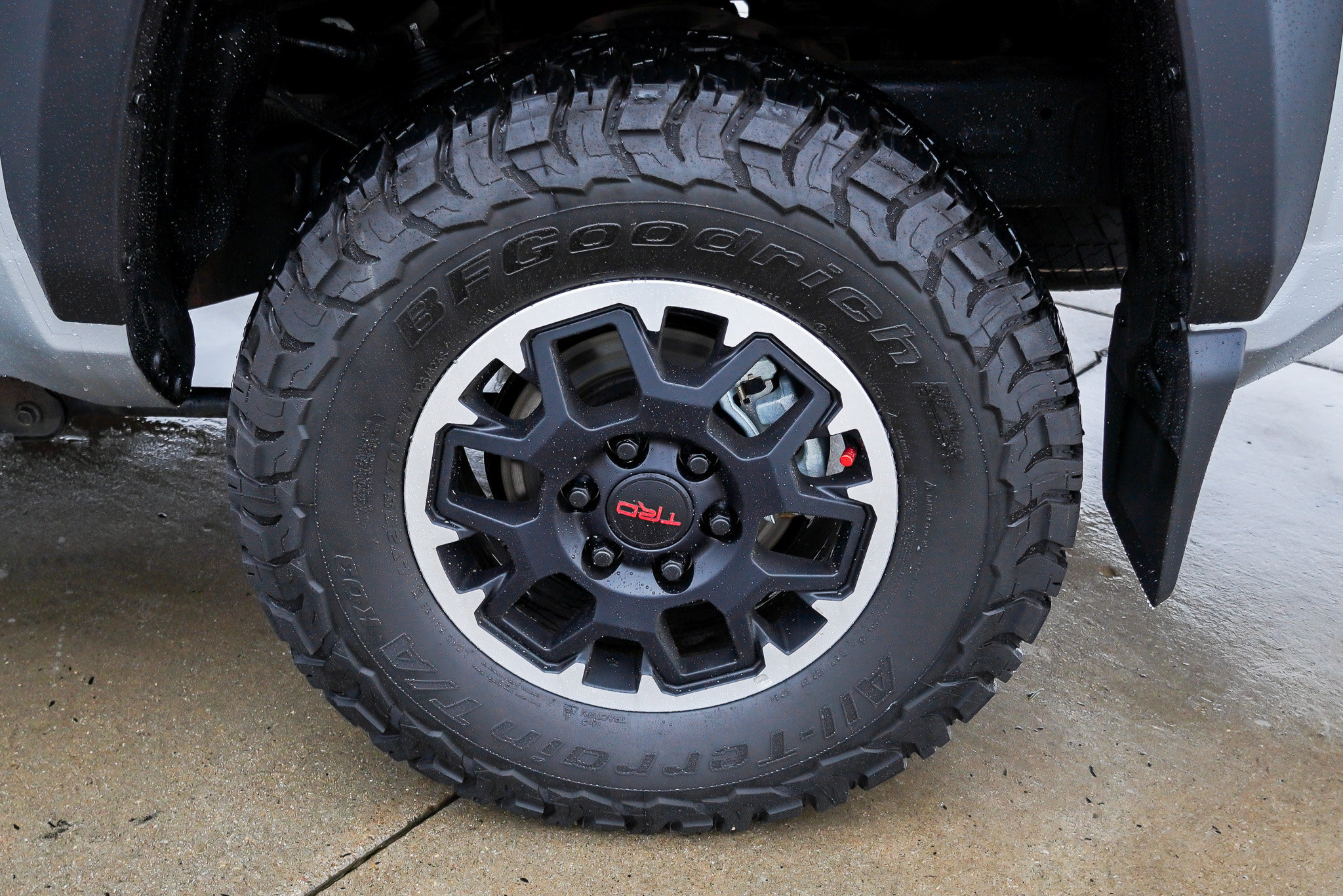 Certified 2025 Toyota Tacoma TRD Off-Road AWD/4WD image 13