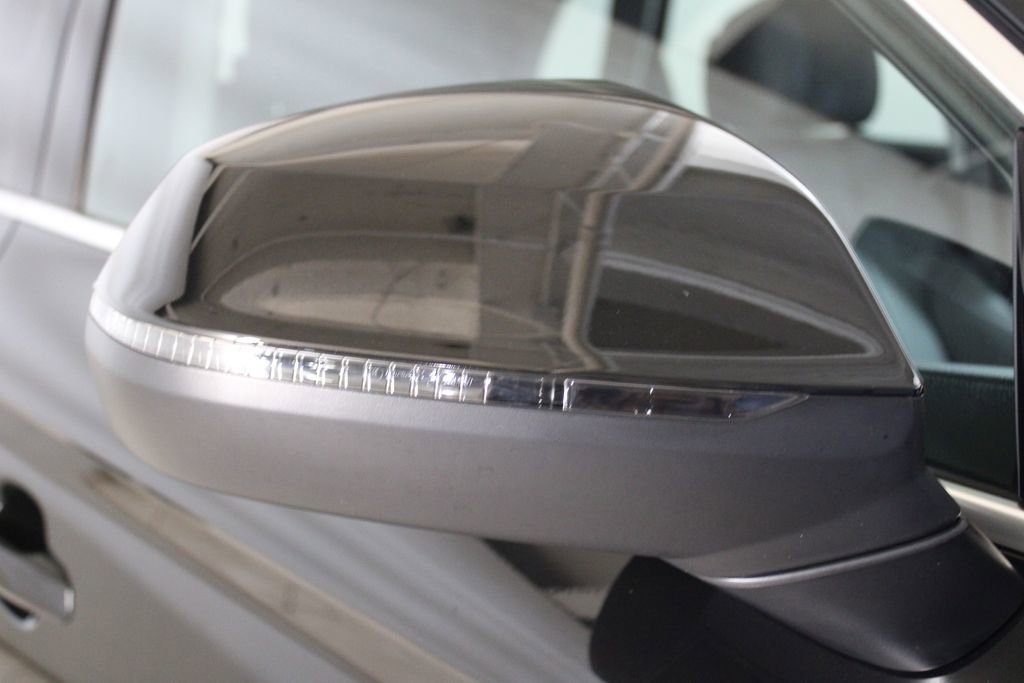 Certified 2025 Audi Q5 2.0T Premium Plus w/ Premium Plus Package image 25