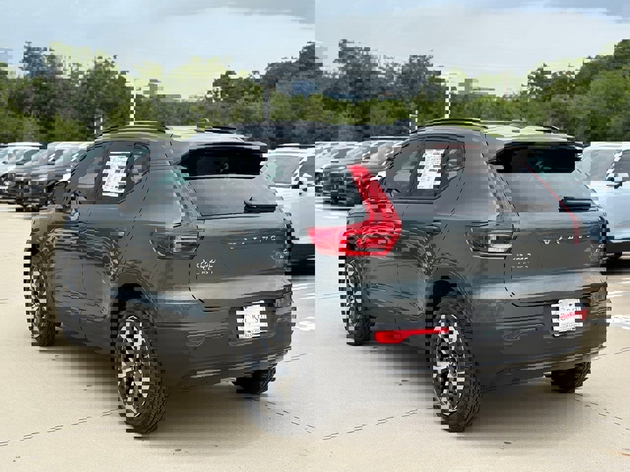 New 2026 Volvo XC40 B5 Core w/ Protection Package Premier image 6