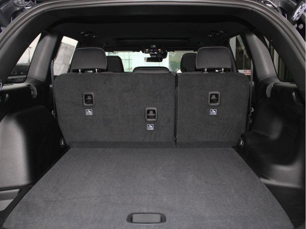 New 2025 Jeep Grand Cherokee Laredo X w/ Luxury Tech Group I image 36