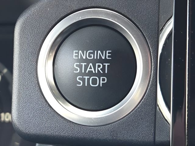 Used 2025 Toyota 4Runner Limited image 32