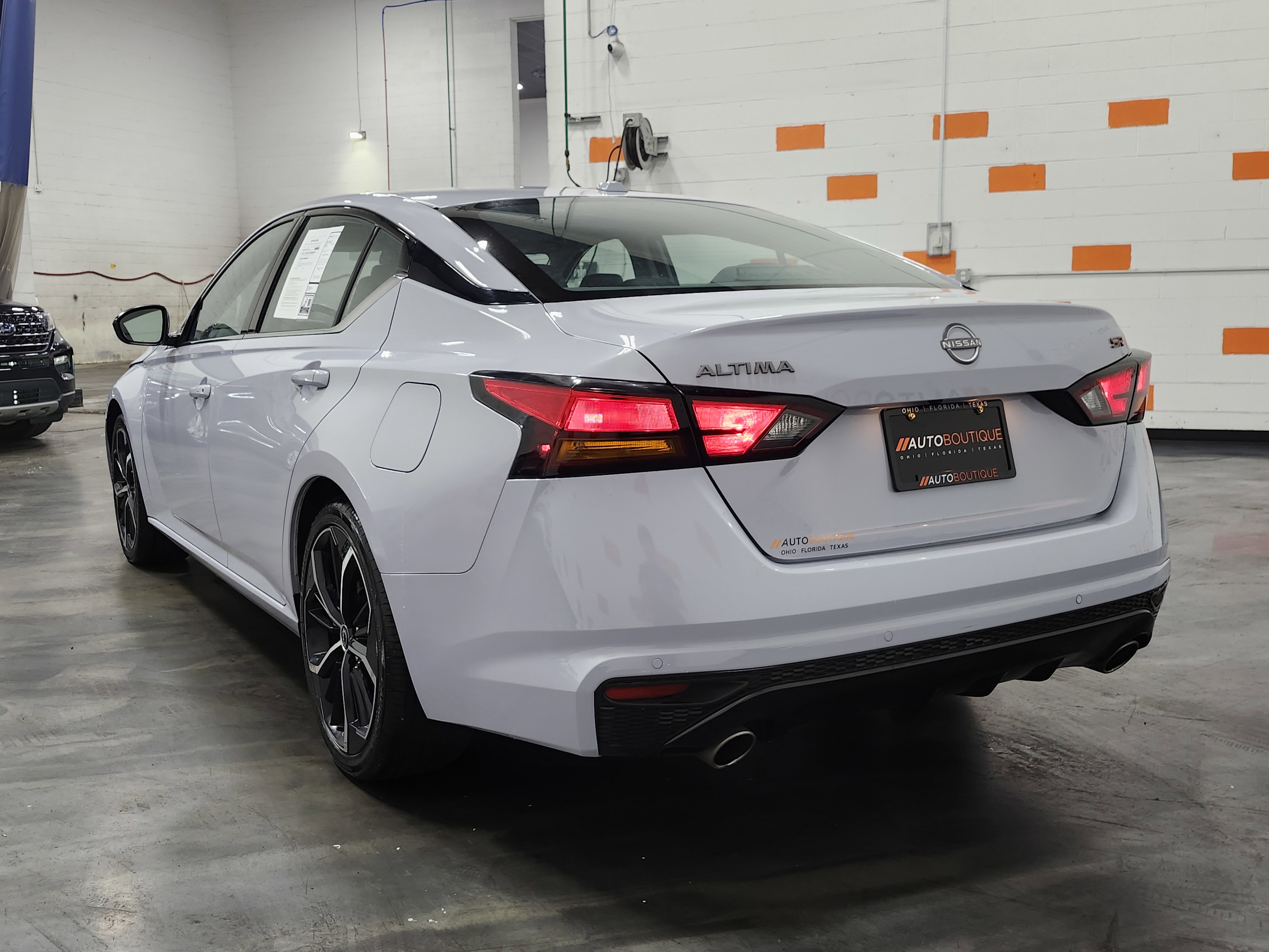 Used 2024 Nissan Altima 2.5 SR image 8