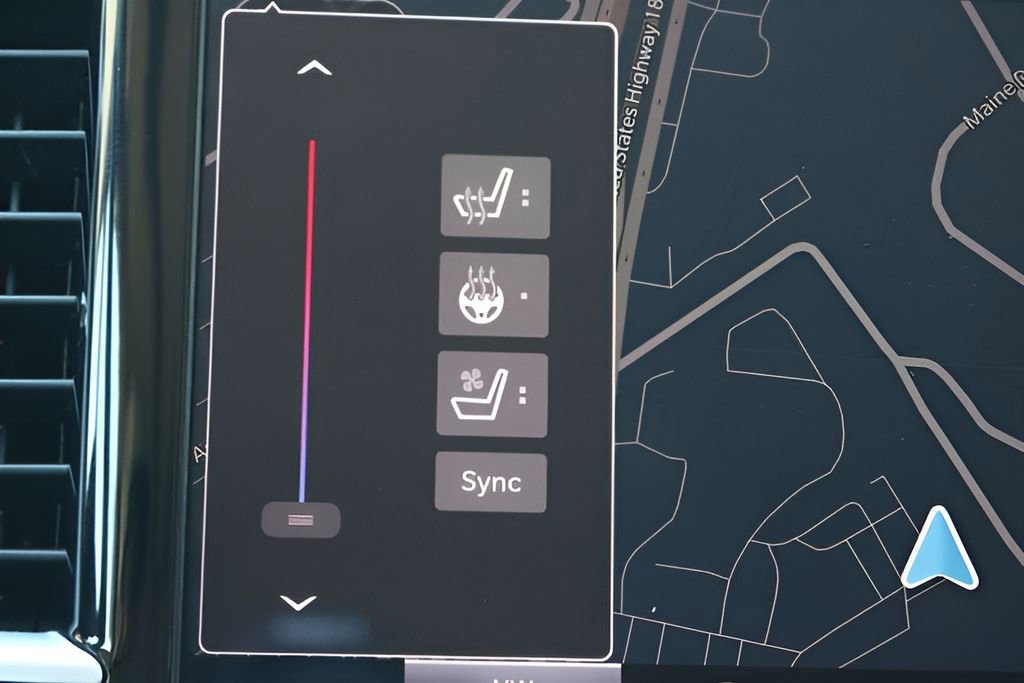 Used 2023 Chrysler Pacifica Limited image 26