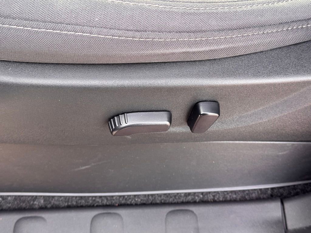 Certified 2024 Nissan Frontier SV w/ Technology Package image 12