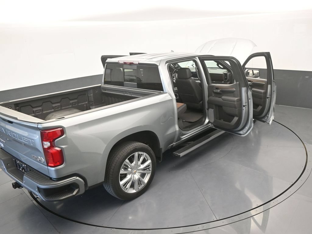 Used 2024 Chevrolet Silverado 1500 High Country w/ Technology Package AWD/4WD image 83
