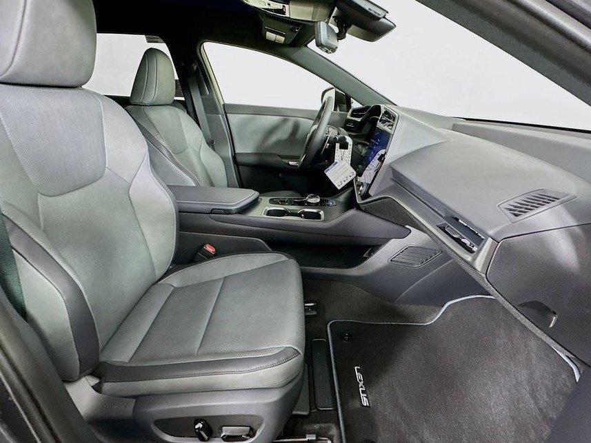New 2026 Lexus RZ 450e AWD w/ Technology Package image 34