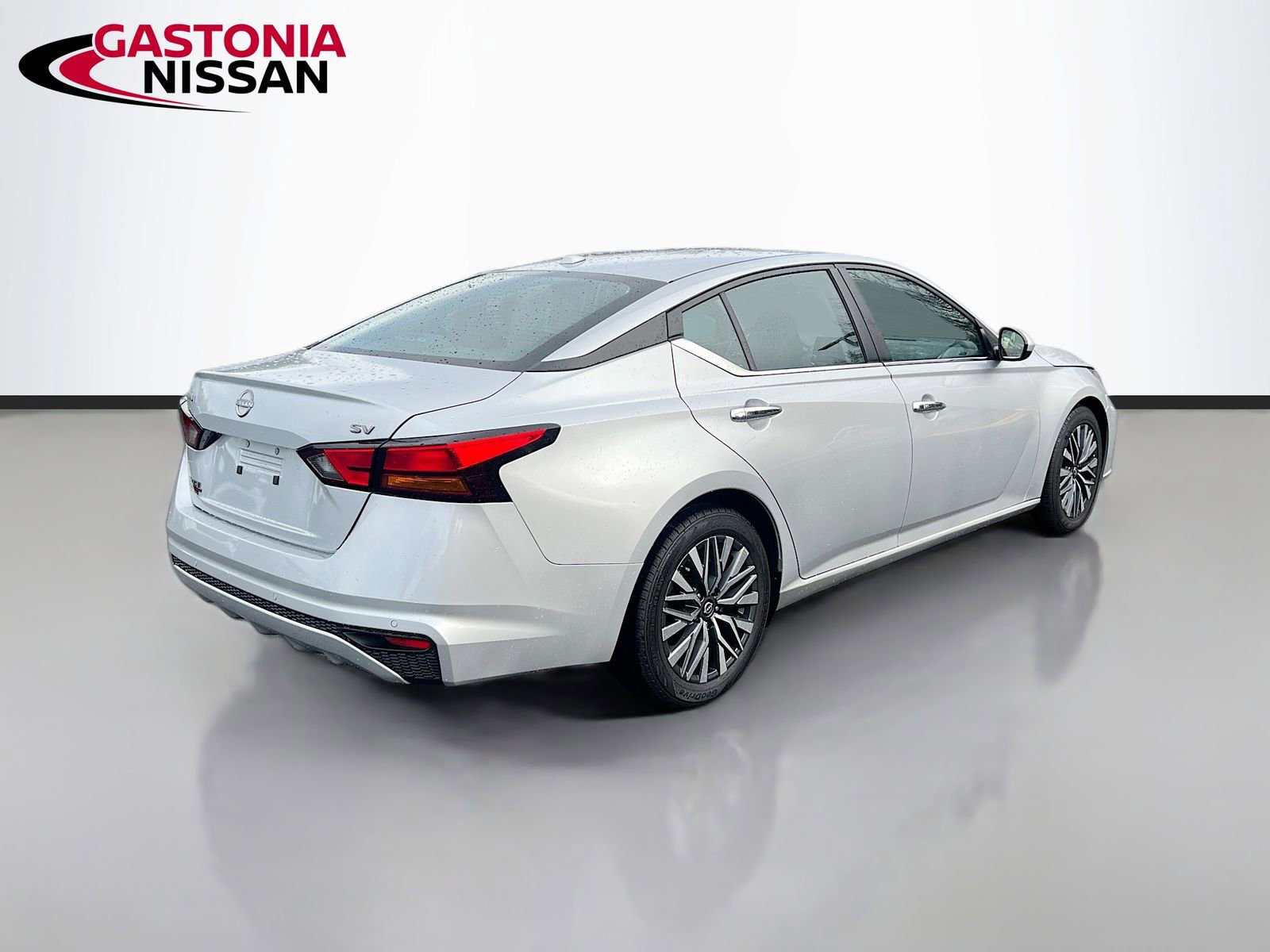 Used 2023 Nissan Altima 2.5 SV image 9