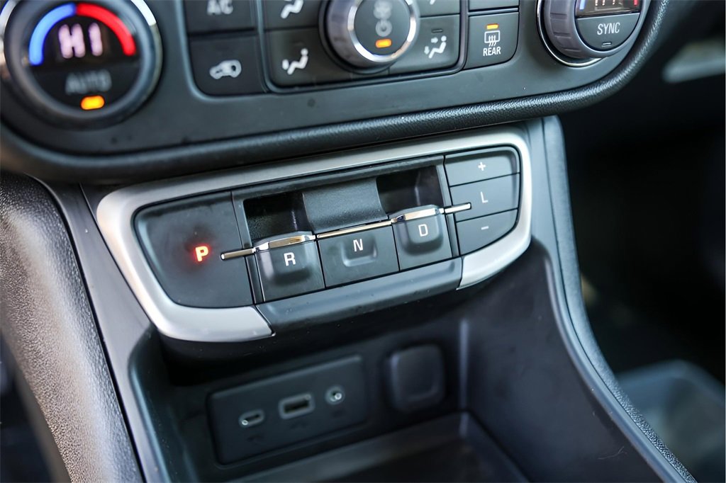 Used 2023 GMC Terrain SLE w/ Driver Convenience Package image 22