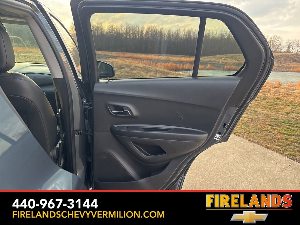 Certified 2022 Chevrolet Trax LT w/ Driver Confidence Package image 30