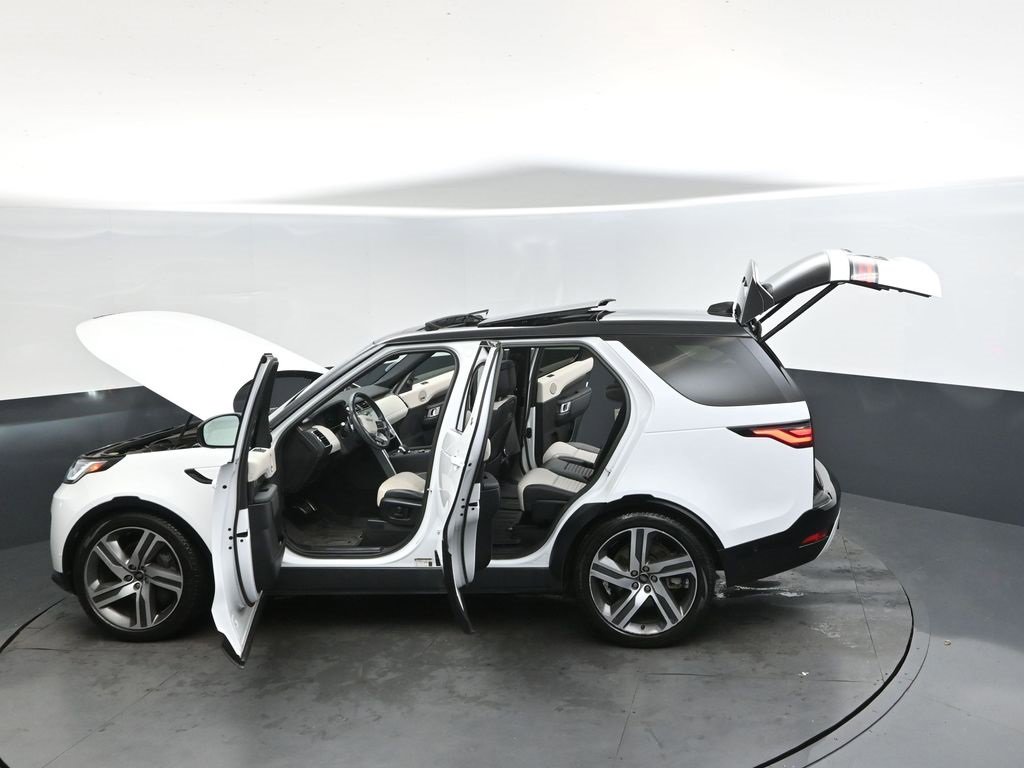 Used 2023 Land Rover Discovery HSE R-Dynamic image 2