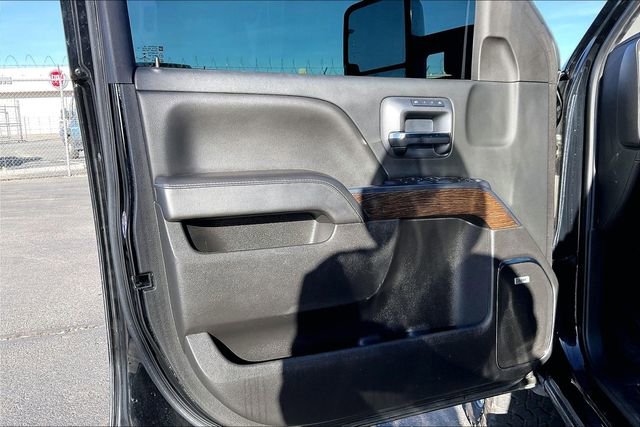 Used 2018 GMC Sierra 2500 Denali w/ Duramax Plus Package image 18