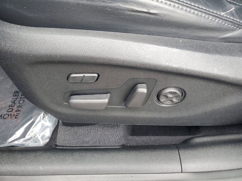 Used 2019 Kia Sorento SX image 23