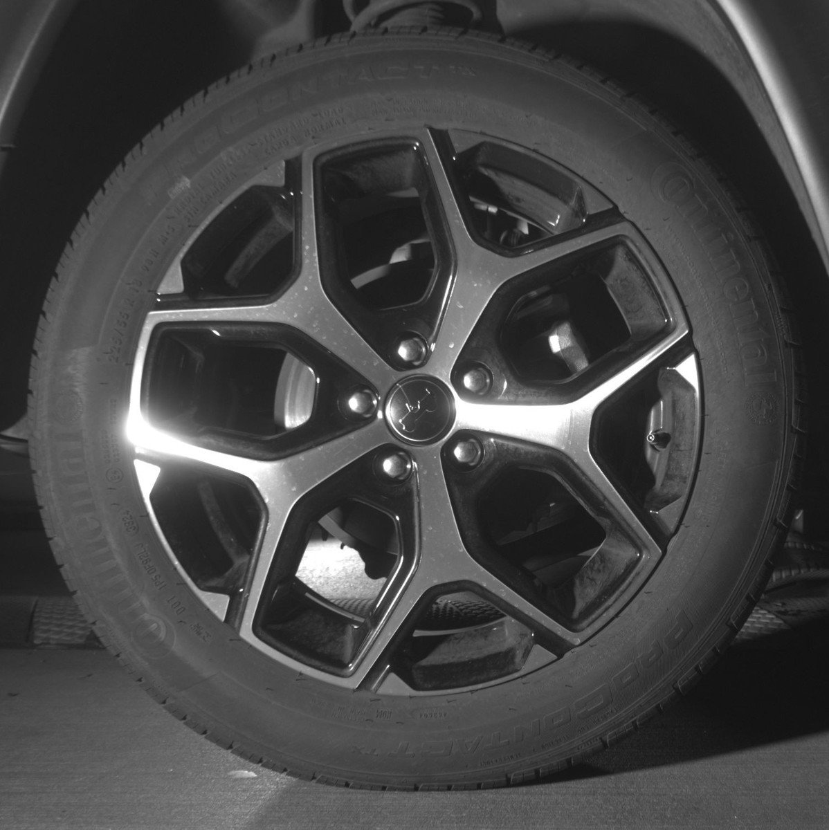 Used 2025 Jeep Compass Limited image 15