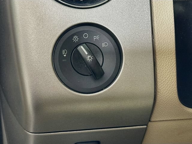 Used 2013 Ford Expedition XLT AWD/4WD image 14