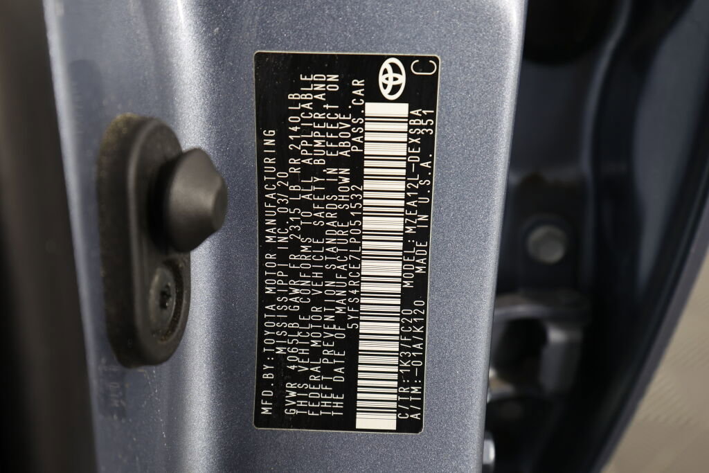 Used 2020 Toyota Corolla SE w/ Carpet Mat Package (TMS) image 38