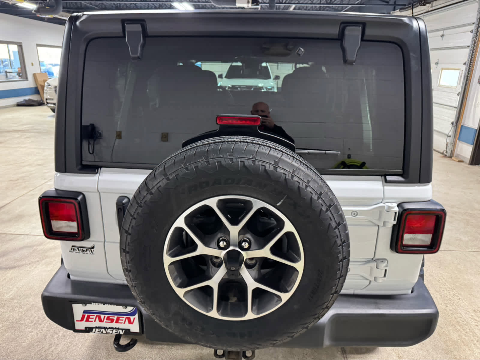 Used 2024 Jeep Wrangler Sport S image 5