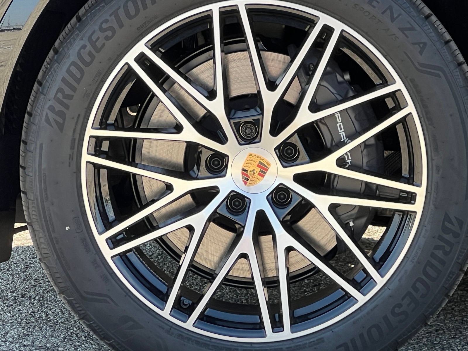 New 2026 Porsche Cayenne Coupe AWD/4WD image 12