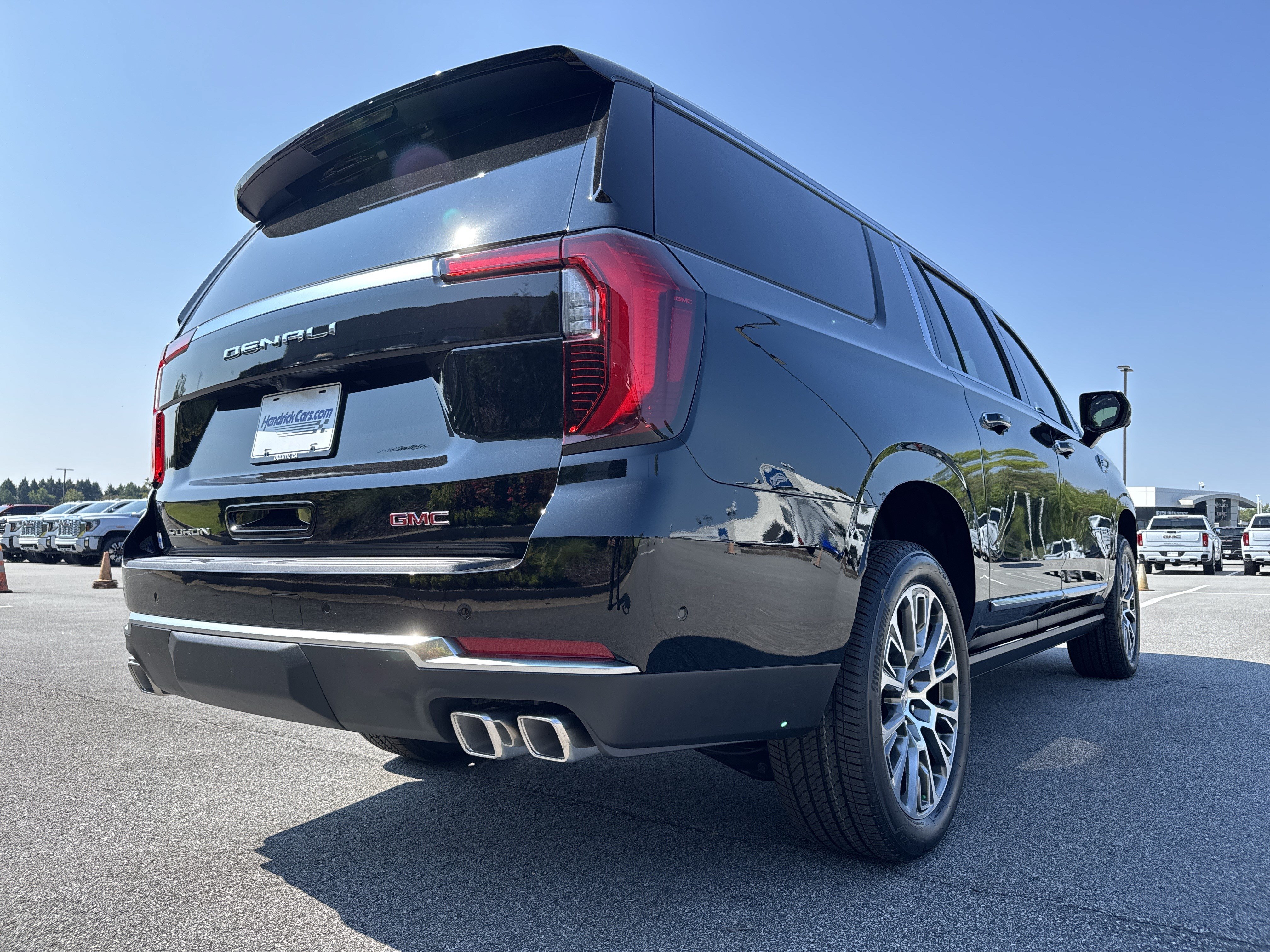 New 2026 GMC Yukon XL Denali w/ Sun & Power Step Package AWD/4WD image 10