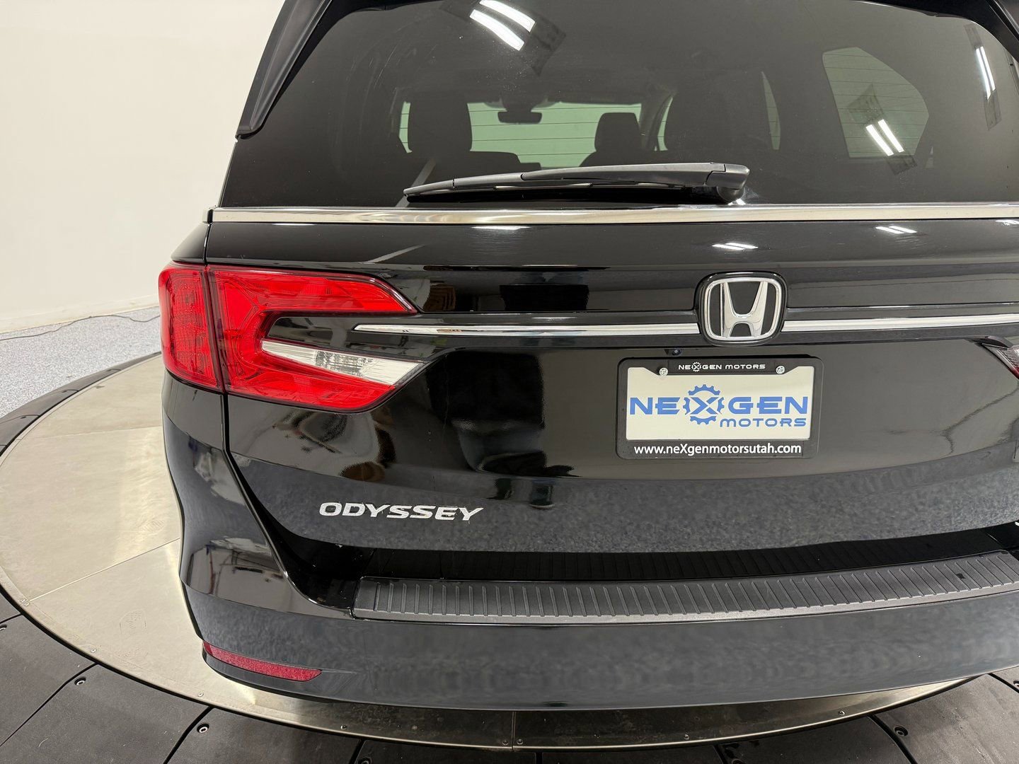Used 2023 Honda Odyssey EX-L image 56