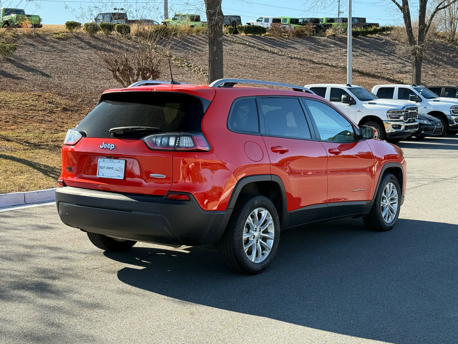 Used 2021 Jeep Cherokee Latitude image 5