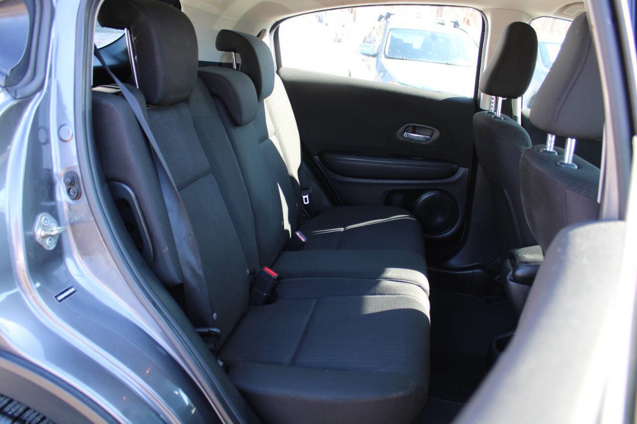 Used 2016 Honda HR-V LX image 28