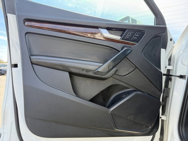 Used 2020 Audi Q5 2.0T Premium Plus w/ Premium Plus Package AWD/4WD image 21