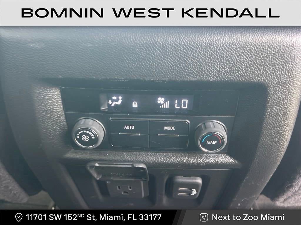 Used 2019 Chevrolet Traverse RS image 13