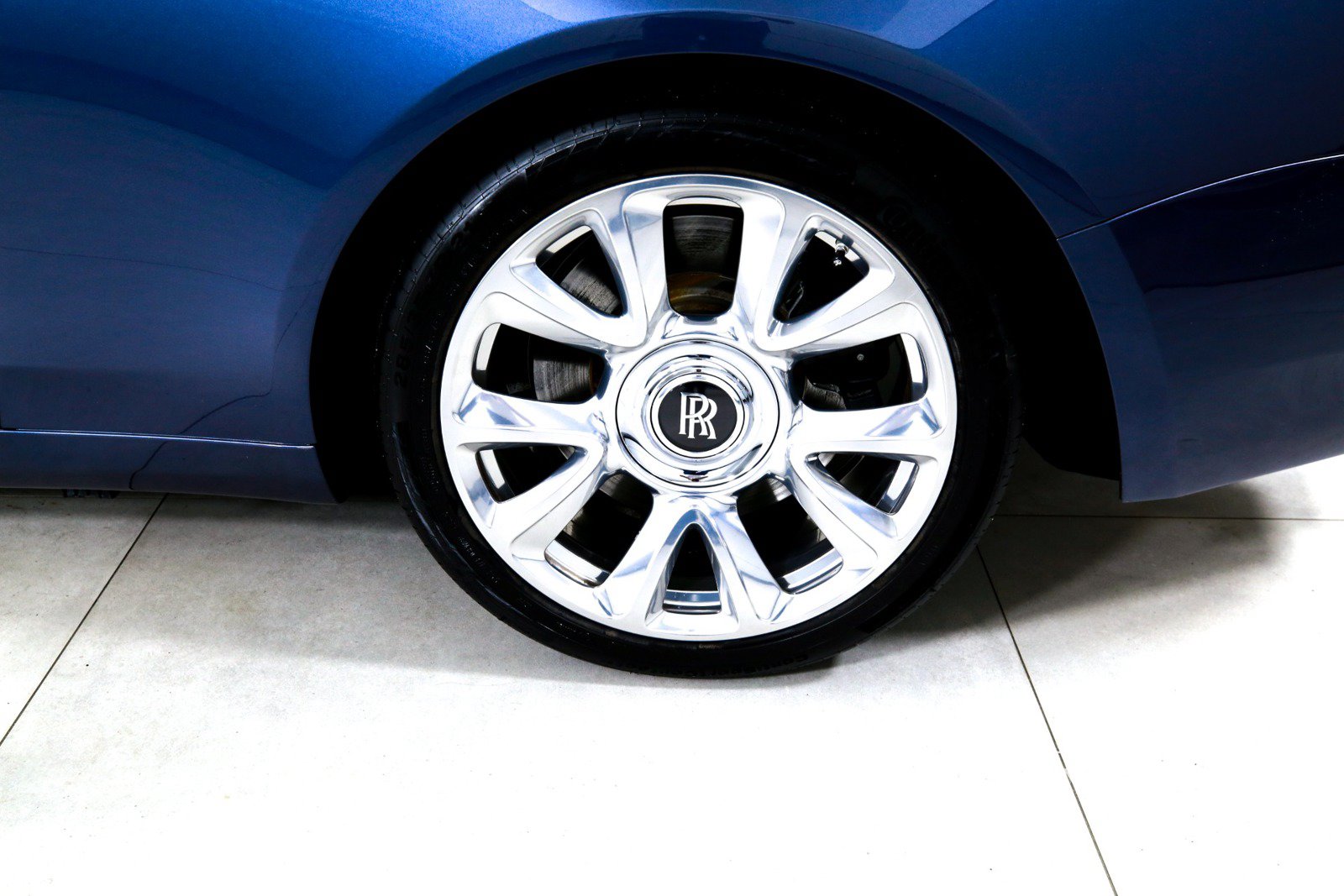 Certified 2019 Rolls-Royce Wraith RWD image 32