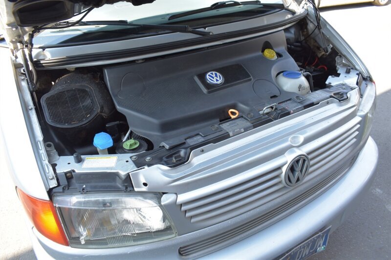 Used 2002 Volkswagen Eurovan MV FWD image 26