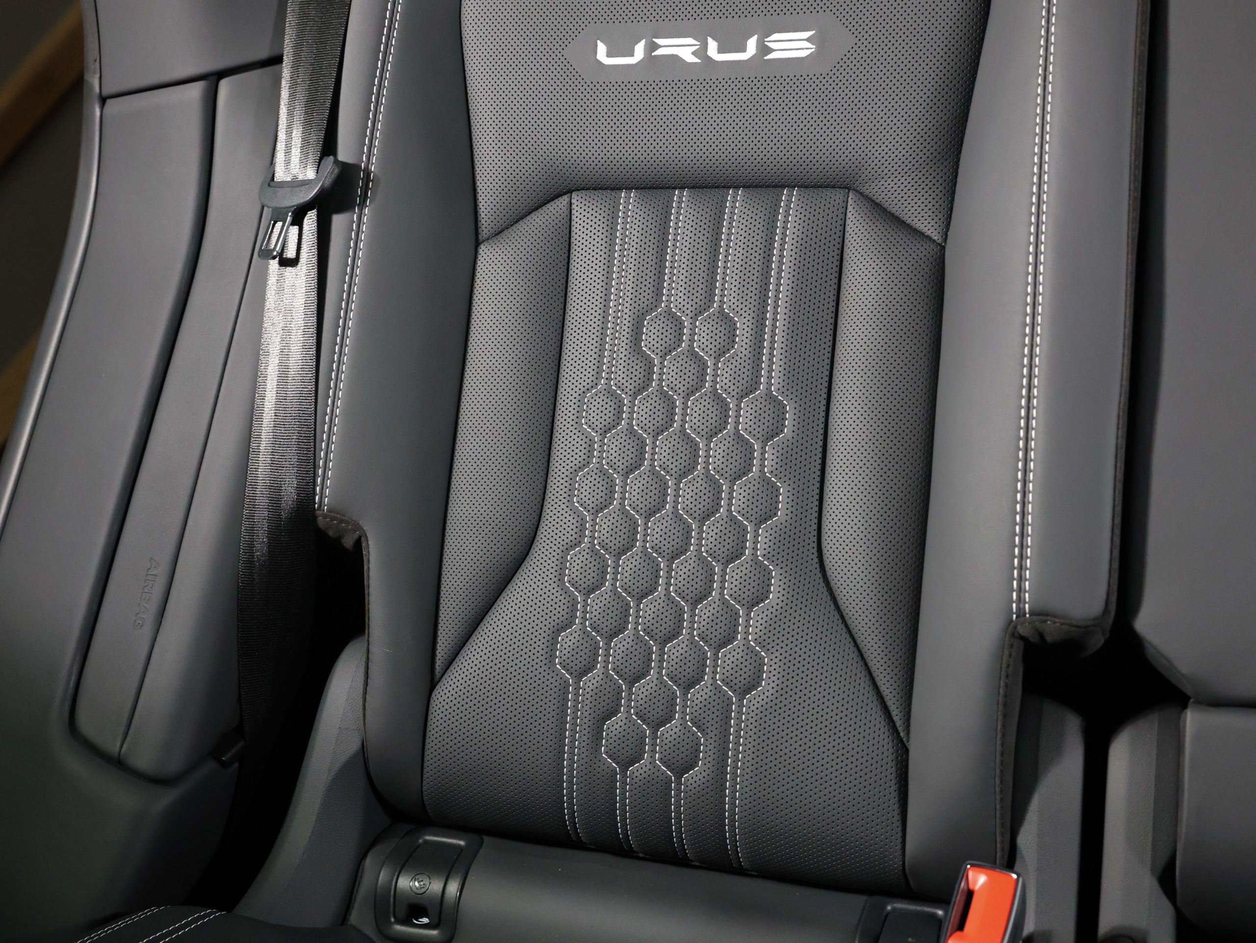 Used 2023 Lamborghini Urus Performante image 31