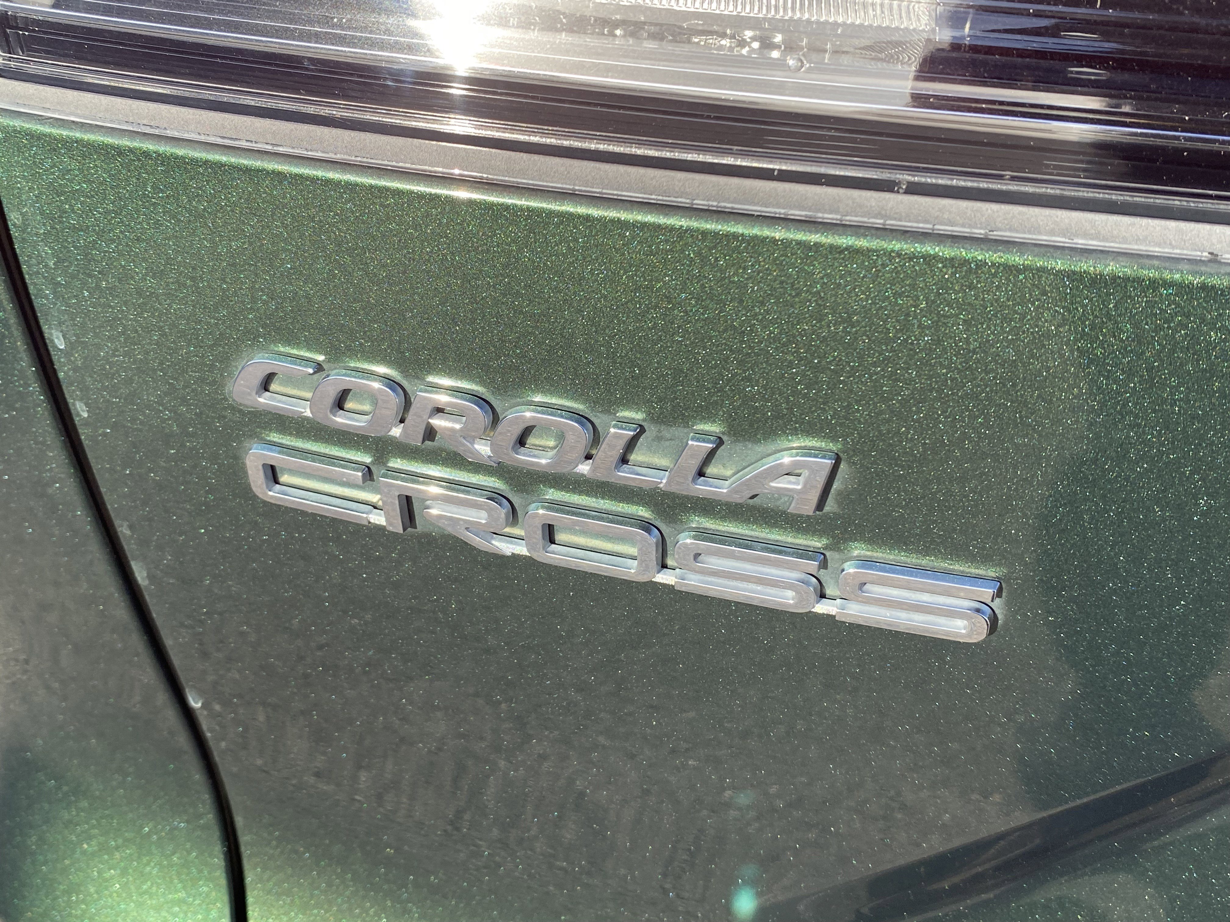 Used 2022 Toyota Corolla Cross XLE image 26